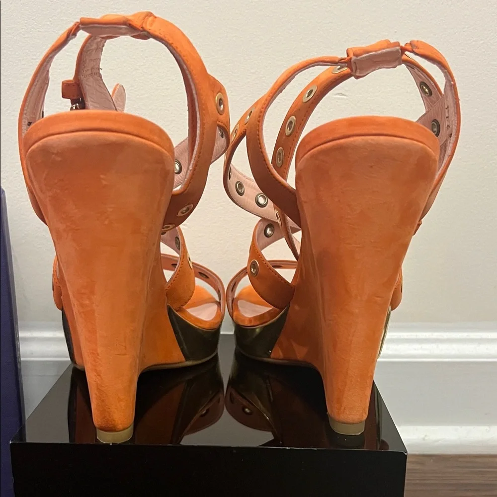 Stuart Weitzman Vibrant Orange Wedge Sandal Heels - Picture 3 of 6